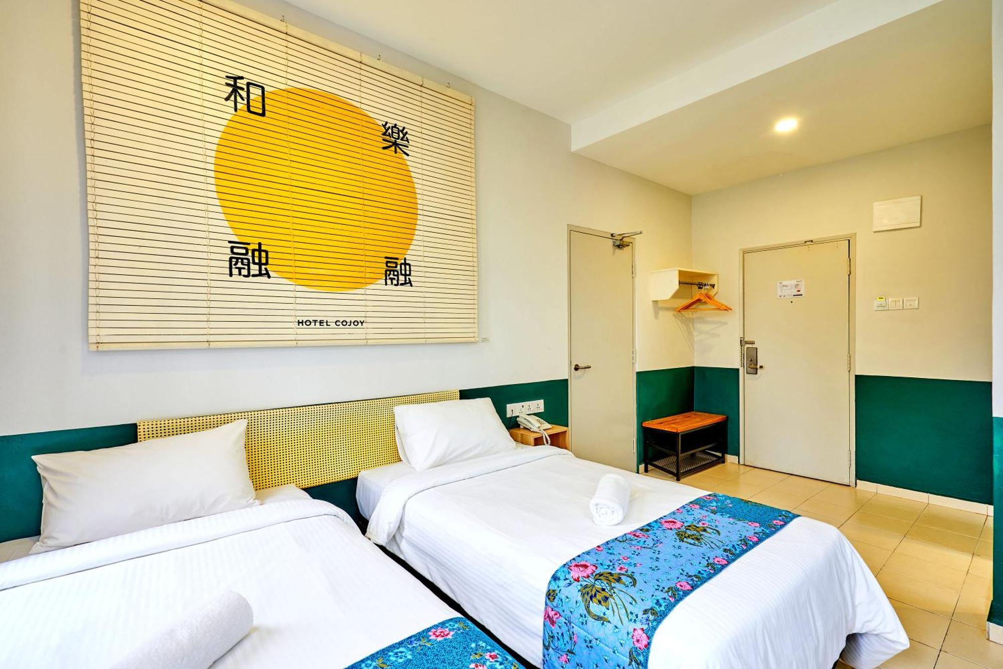 Cojoy @ Chinatown Hotel 2*